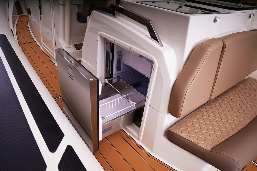 BRIG Eagle 10 Fridge