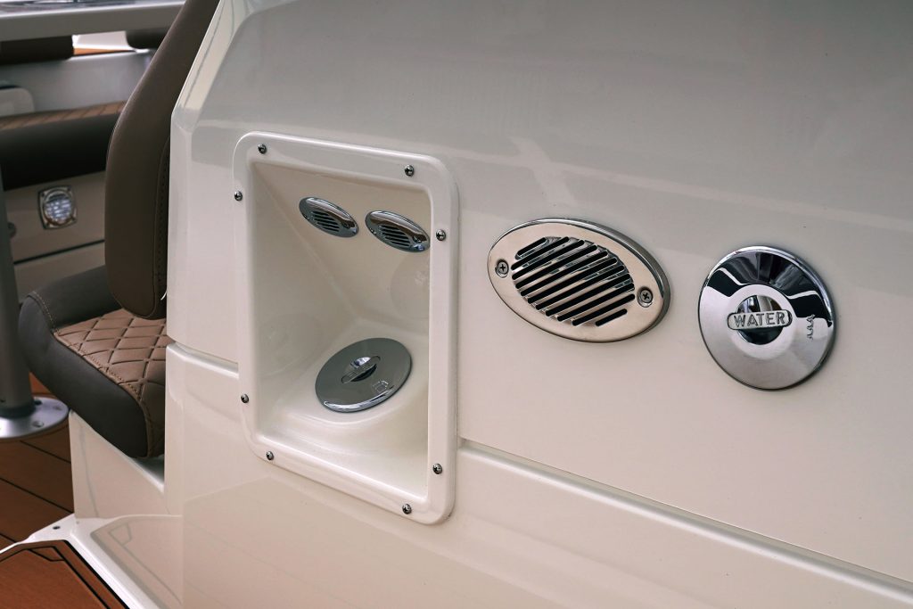 BRIG Eagle 10 Fuel and water filler inlets