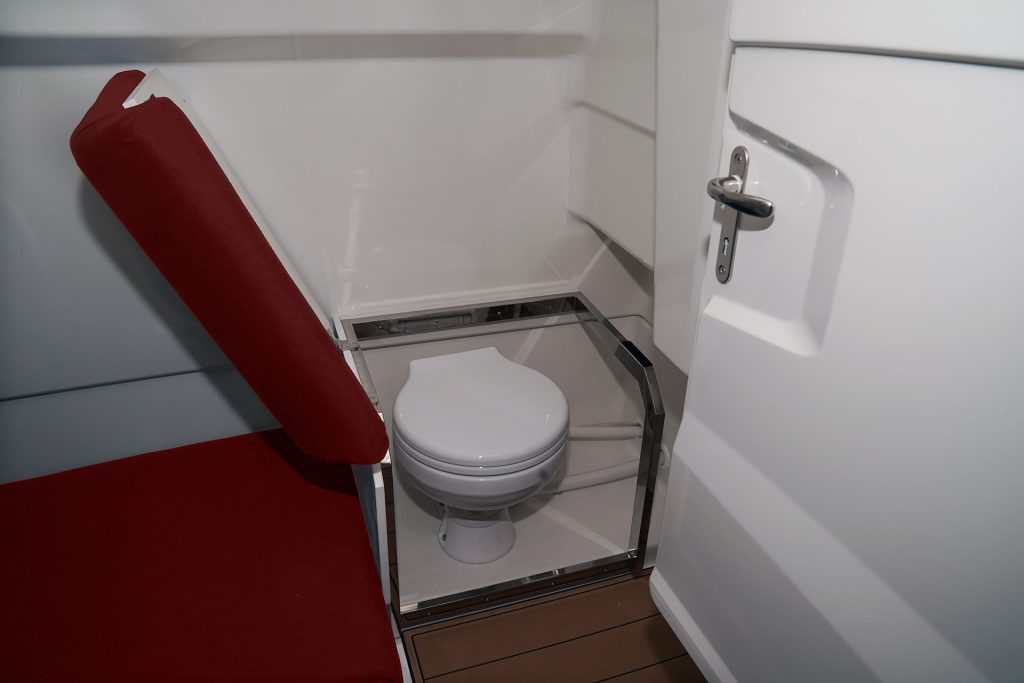 BRIG Eagle 10 Marine toilet